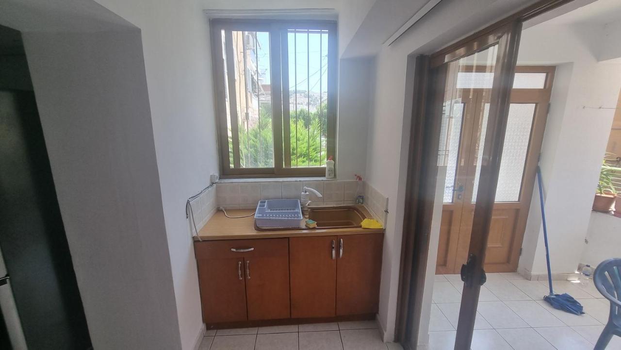 Teemo'S Apartments Sarandë Esterno foto