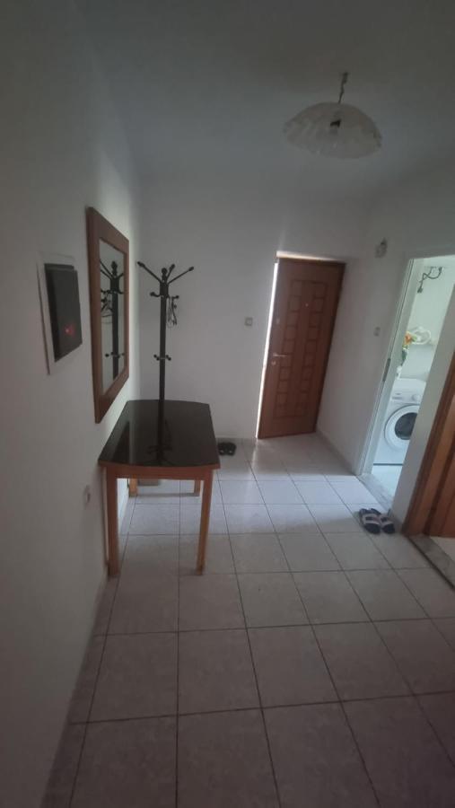 Teemo'S Apartments Sarandë Esterno foto