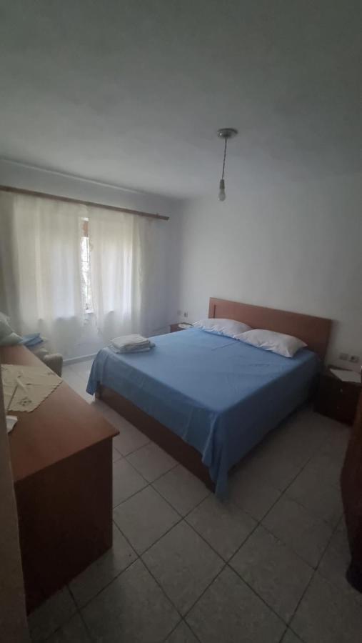 Teemo'S Apartments Sarandë Esterno foto