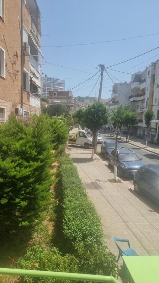 Teemo'S Apartments Sarandë Esterno foto